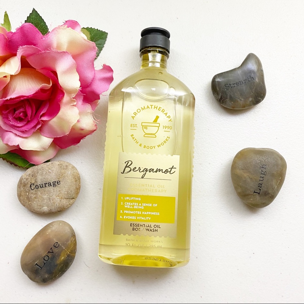 BATH&B WORKS Essential Oil Aromatherapy Body Wash